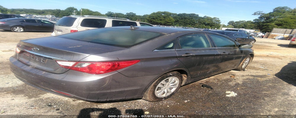 5NPEB4AC8BH193018 2011 HYUNDAI SONATA photo no. 4