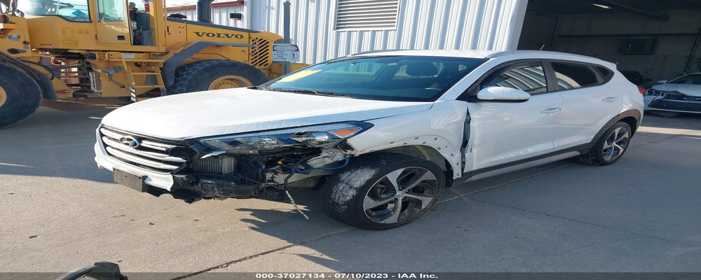 KM8J3CA27HU438964 2017 HYUNDAI TUCSON photo no. 2