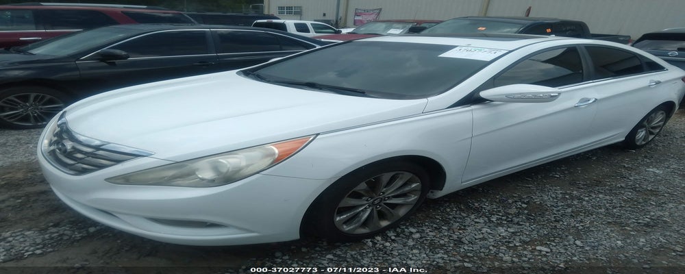 5NPEC4AB1BH216255 2011 HYUNDAI SONATA photo no. 2