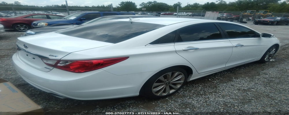 5NPEC4AB1BH216255 2011 HYUNDAI SONATA photo no. 4