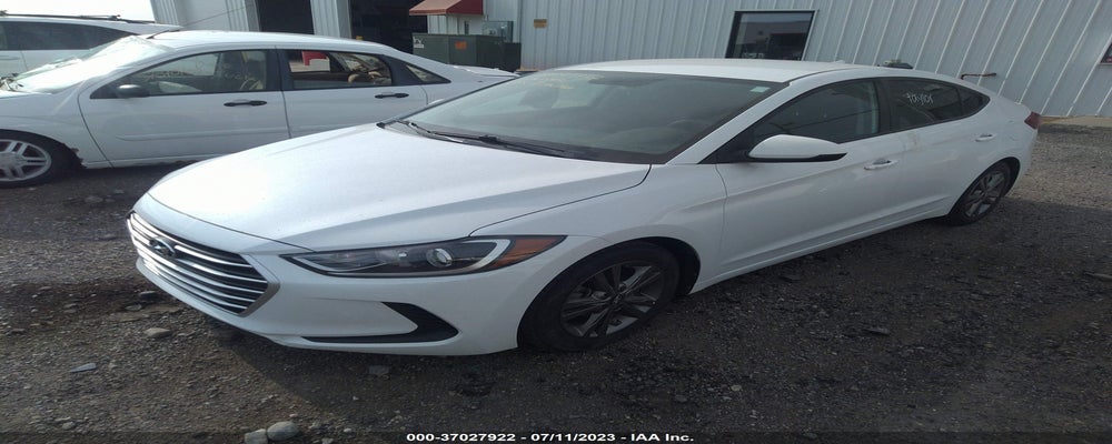 5NPD84LF8JH236675 2018 HYUNDAI ELANTRA photo no. 2