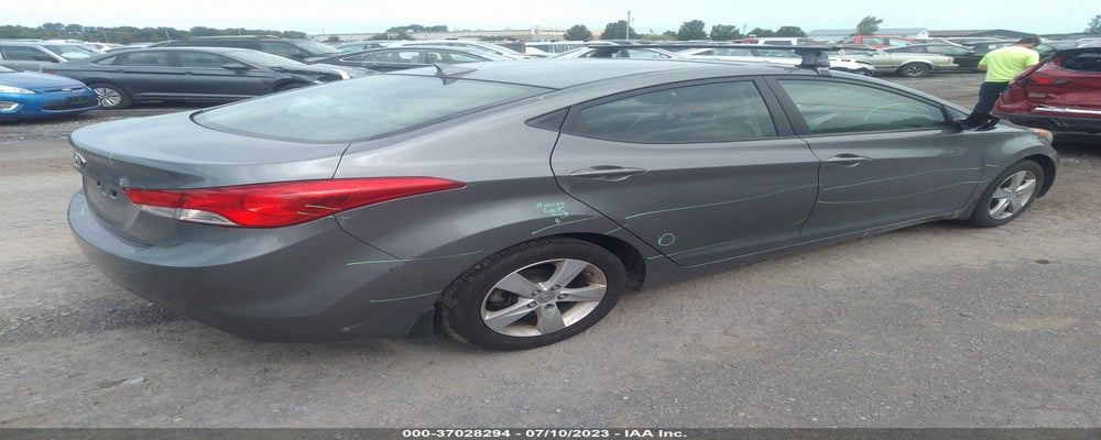 5NPDH4AE6DH411715 2013 HYUNDAI ELANTRA photo no. 4