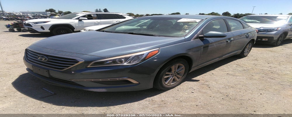 5NPE24AFDFH165049 2015 HYUNDAI SONATA photo no. 2