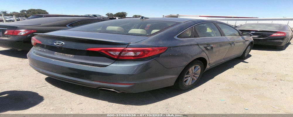 5NPE24AFDFH165049 2015 HYUNDAI SONATA photo no. 4