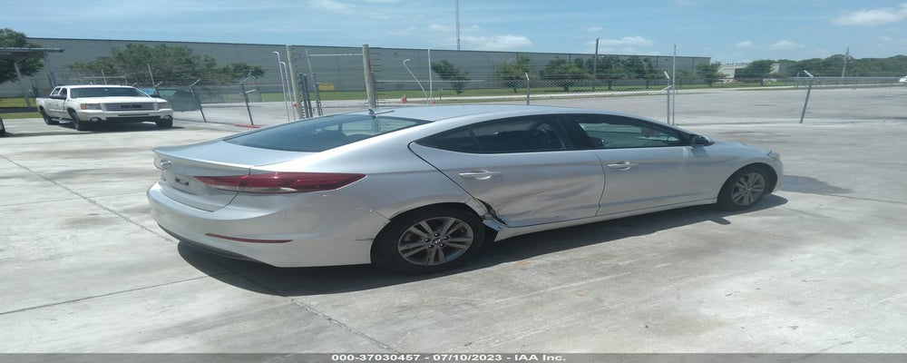 5NPD84LF0JH365591 2018 HYUNDAI ELANTRA photo no. 4