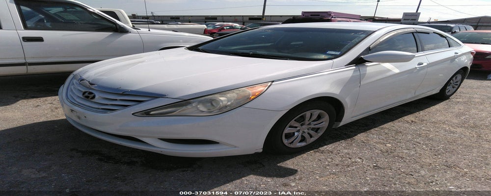 5NPEB4AC6BH081074 2011 HYUNDAI SONATA photo no. 2