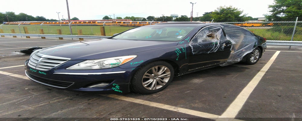KMHGC4DD3CU189830 2012 HYUNDAI GENESIS photo no. 2