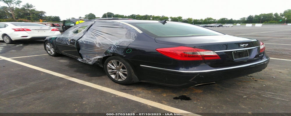 KMHGC4DD3CU189830 2012 HYUNDAI GENESIS photo no. 3