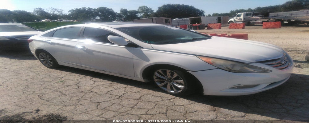 5NPEC4AC3BH068568 2011 HYUNDAI SONATA photo no. 8