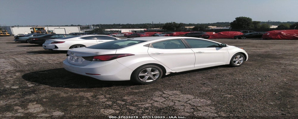 5NPDH4AE5GH782353 2016 HYUNDAI ELANTRA photo no. 4