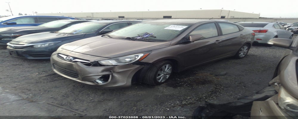 KMHCU4AEXDU463535 2013 HYUNDAI ACCENT photo no. 2