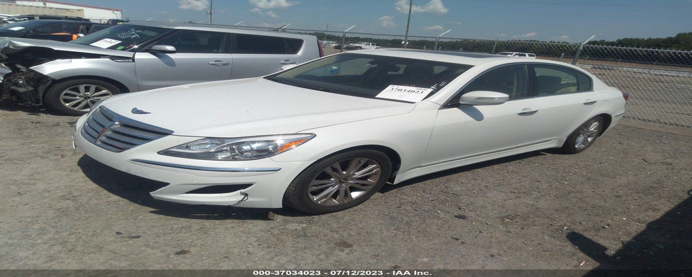 KMHGC4DD8CU204709 2012 HYUNDAI GENESIS photo no. 2