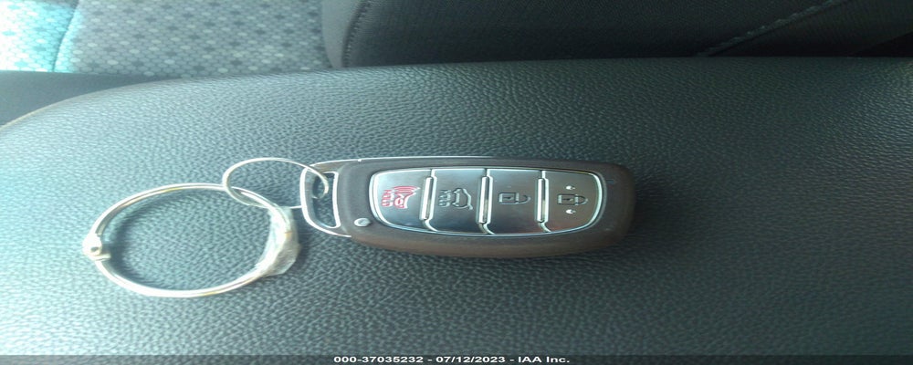 KMHC65LC8HU052443 2017 HYUNDAI IONIQ HYBRID photo no. 11