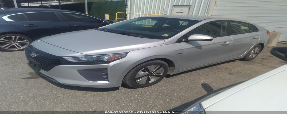 KMHC65LC8HU052443 2017 HYUNDAI IONIQ HYBRID photo no. 2