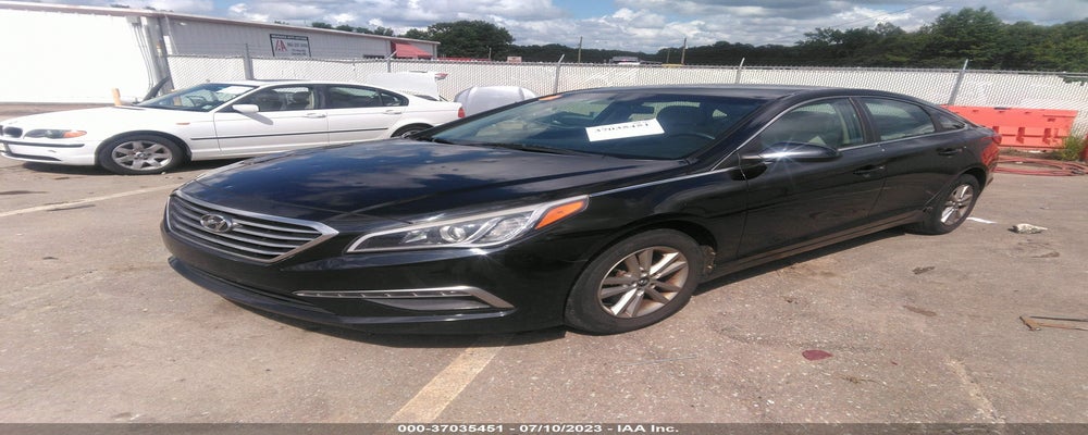 5NPE24AF3FH151081 2015 HYUNDAI SONATA photo no. 2