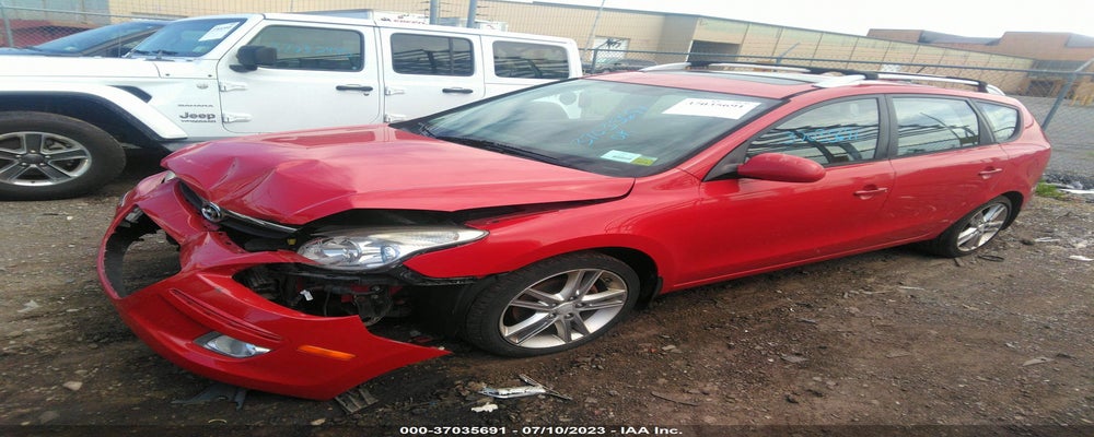 KMHDC8AE8CU141568 2012 HYUNDAI ELANTRA TOURING photo no. 2