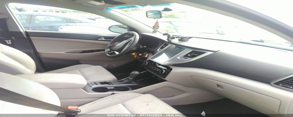 KM8J3CA27HU295627 2017 HYUNDAI TUCSON photo no. 5