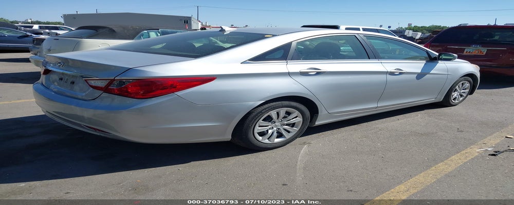 5NPEB4AC8CH366635 2012 HYUNDAI SONATA photo no. 4
