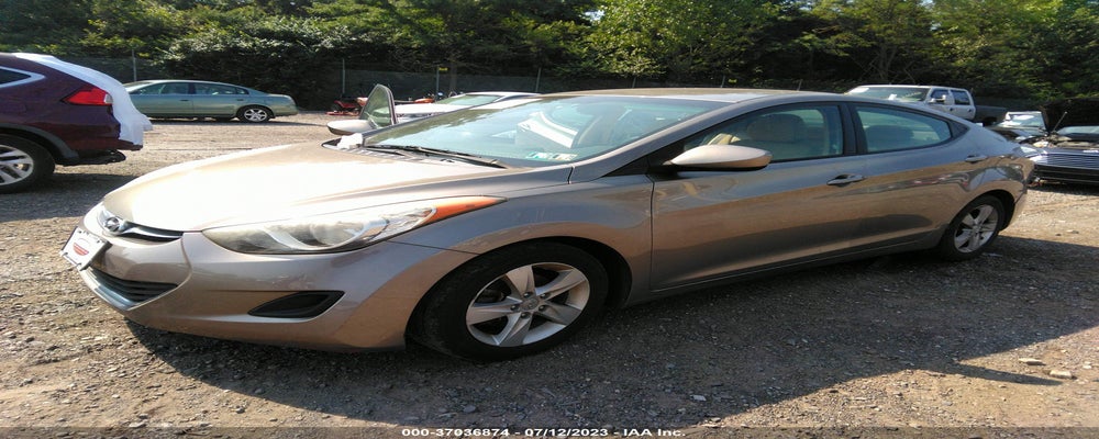 5NPDH4AE8DH290489 2013 HYUNDAI ELANTRA photo no. 2