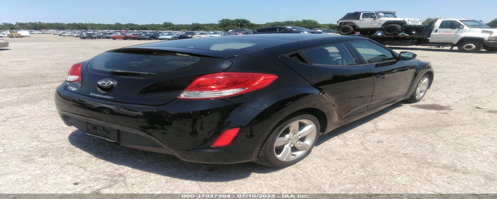 1FTHW26F0VEA10062 2012 HYUNDAI VELOSTER photo no. 4