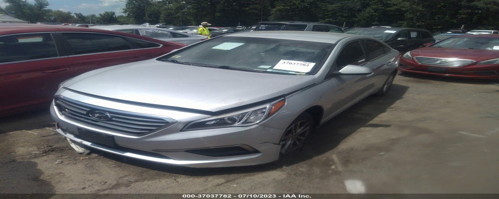 5NPE24AF9GH361508 2016 HYUNDAI SONATA photo no. 2