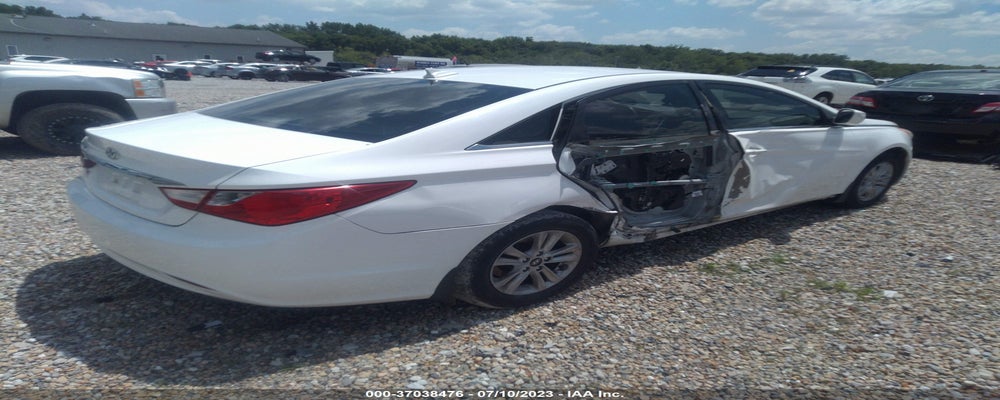 5NPEB4AC1DH686932 2013 HYUNDAI SONATA photo no. 4