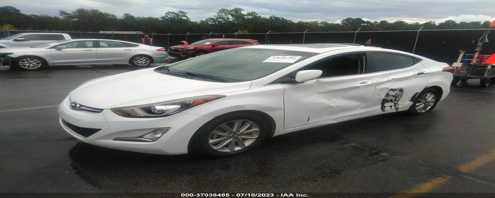 5NPDH4AE9FH576046 2015 HYUNDAI ELANTRA photo no. 2