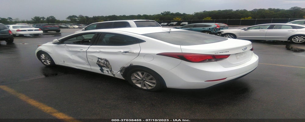 5NPDH4AE9FH576046 2015 HYUNDAI ELANTRA photo no. 3