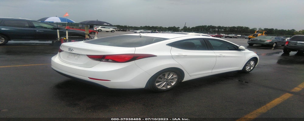 5NPDH4AE9FH576046 2015 HYUNDAI ELANTRA photo no. 4