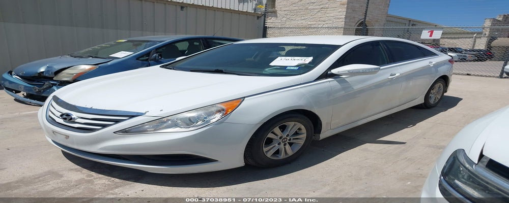 5NPEB4AC2EH934946 2014 HYUNDAI SONATA photo no. 2