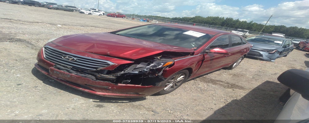 5NPE24AF7FH211654 2015 HYUNDAI SONATA photo no. 2