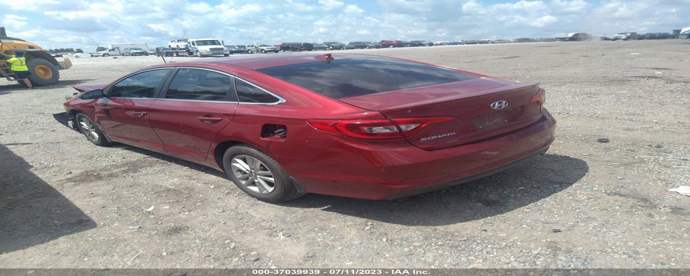 5NPE24AF7FH211654 2015 HYUNDAI SONATA photo no. 3