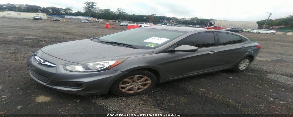 KMHCT4AE3DU525764 2013 HYUNDAI ACCENT photo no. 2