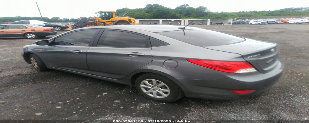 KMHCT4AE3DU525764 2013 HYUNDAI ACCENT photo no. 3