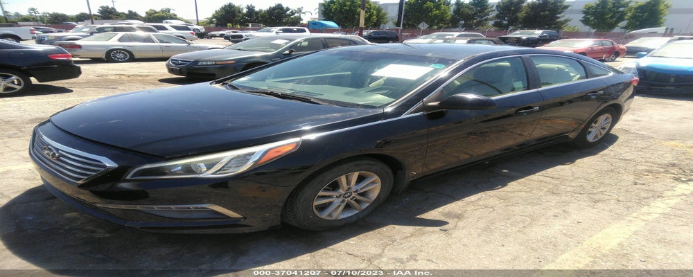 5NPE24AF3FH005134 2015 HYUNDAI SONATA photo no. 2