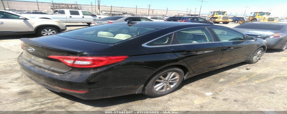 5NPE24AF3FH005134 2015 HYUNDAI SONATA photo no. 4