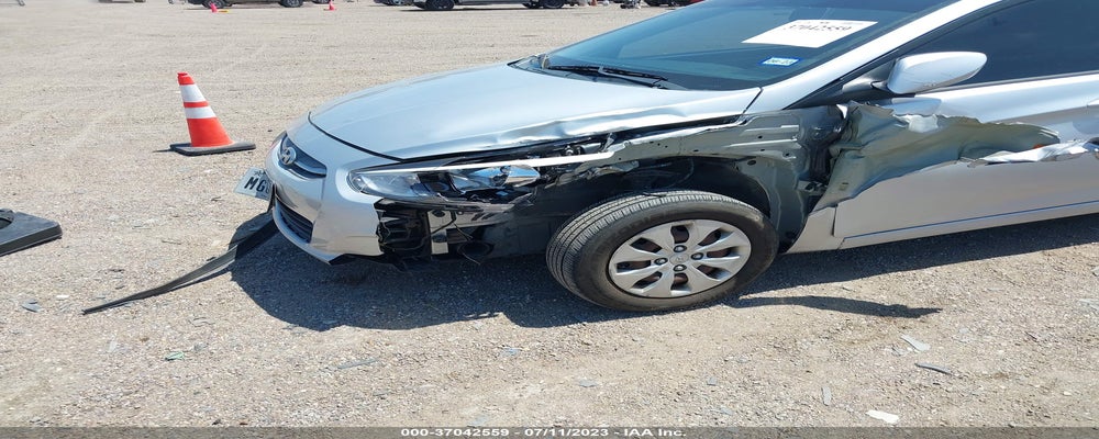 KMHCT4AE4HU195607 2017 HYUNDAI ACCENT photo no. 6