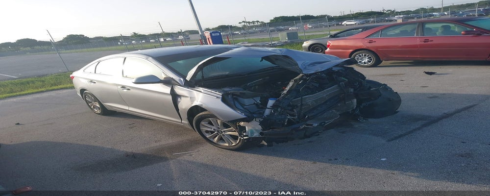 5NPE24AF9FH155801 2015 HYUNDAI SONATA photo no. 3