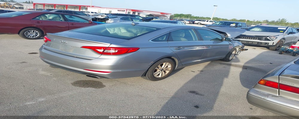 5NPE24AF9FH155801 2015 HYUNDAI SONATA photo no. 4