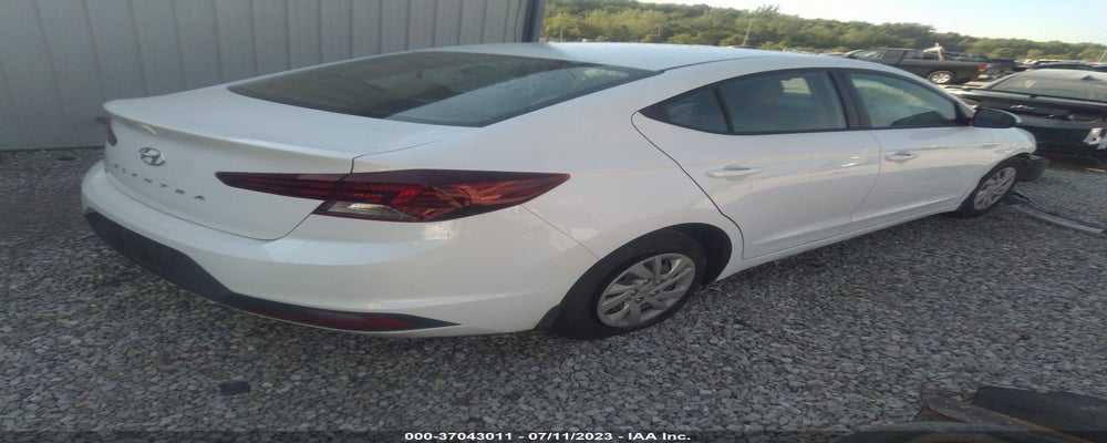 5NPD74LF3LH605318 2020 HYUNDAI ELANTRA photo no. 4