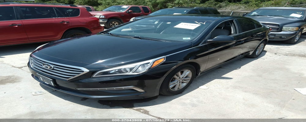 5NPE24AFXFH013666 2015 HYUNDAI SONATA photo no. 2