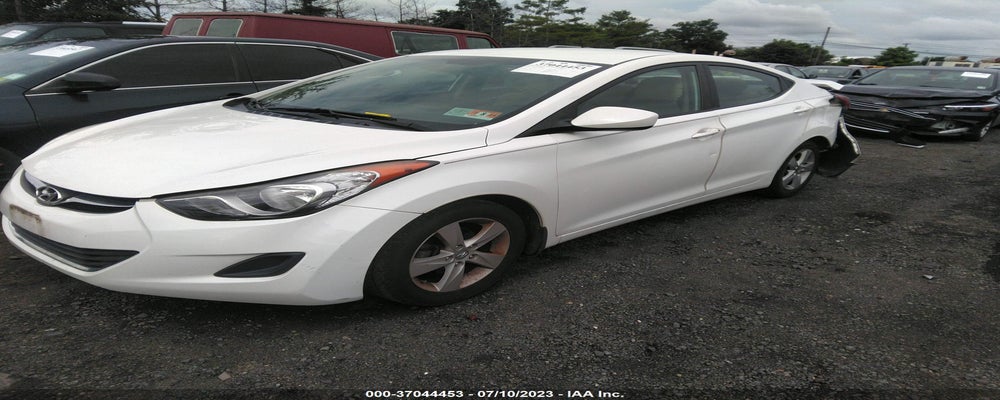 5NPDH4AE2DH391639 2013 HYUNDAI ELANTRA photo no. 2