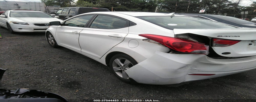 5NPDH4AE2DH391639 2013 HYUNDAI ELANTRA photo no. 3
