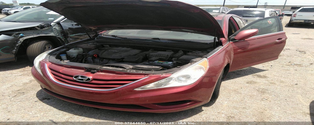 5NPEB4AC5BH283307 2011 HYUNDAI SONATA photo no. 2