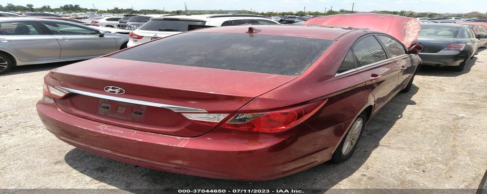 5NPEB4AC5BH283307 2011 HYUNDAI SONATA photo no. 4
