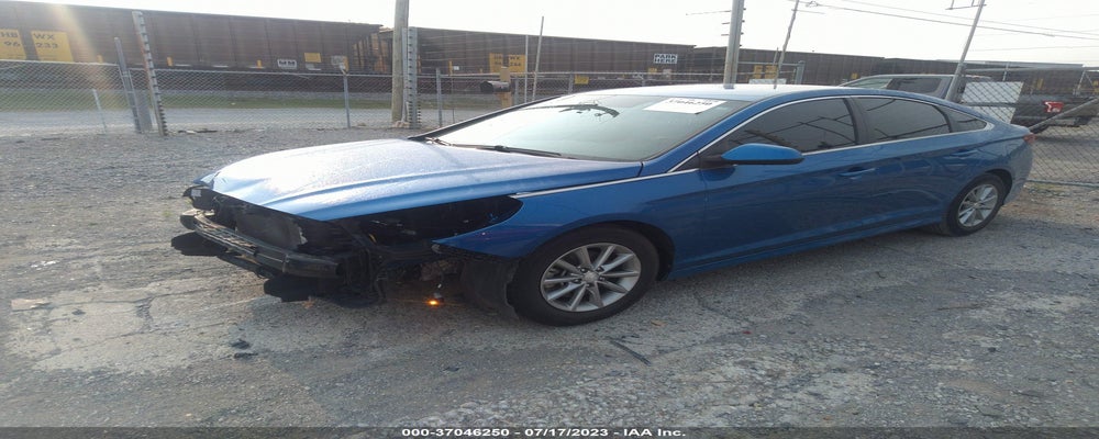5NPE24AF3JH632375 2018 HYUNDAI SONATA photo no. 2