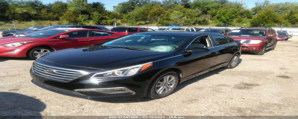 5NPE24AF9FH093901 2015 HYUNDAI SONATA photo no. 2