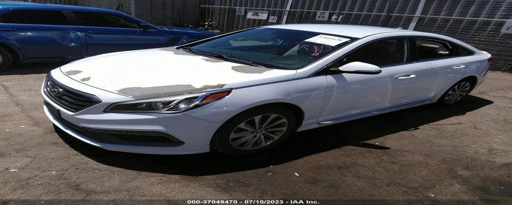 5NPE34AF3FH064391 2015 HYUNDAI SONATA photo no. 2