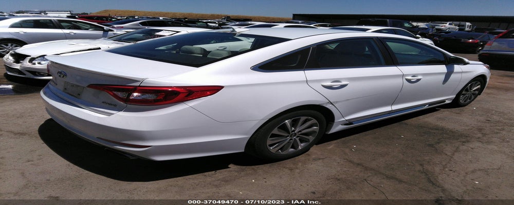 5NPE34AF3FH064391 2015 HYUNDAI SONATA photo no. 4