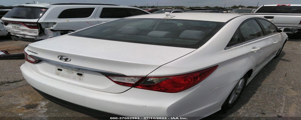 5NPEB4AC3EH890231 2014 HYUNDAI SONATA photo no. 4